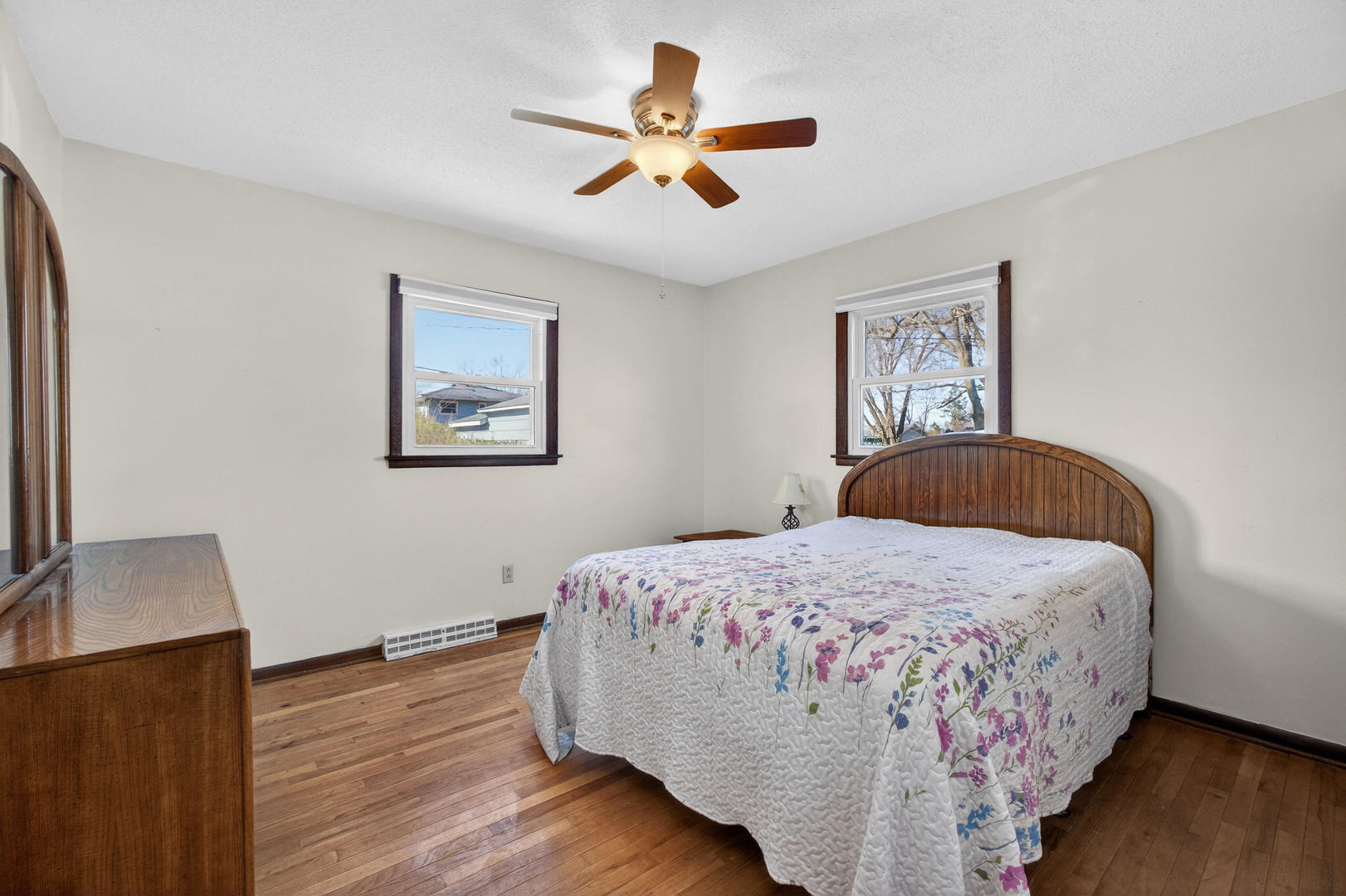 609 West Le Claire Road Eldridge, IA 52748 - Photo 17 of 25