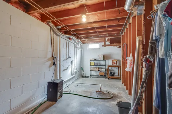 $225,000 | 609 West Le Claire Road, Eldridge, IA 52748