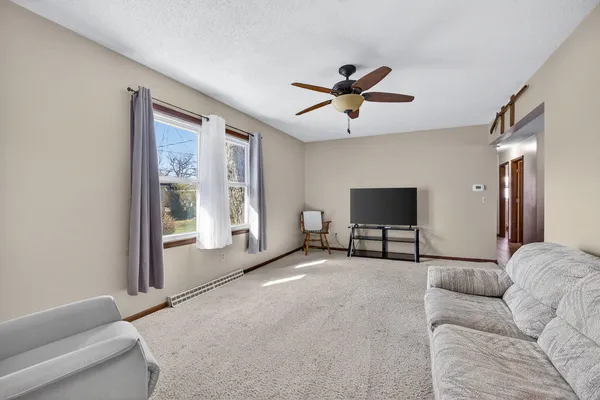 $225,000 | 609 West Le Claire Road, Eldridge, IA 52748