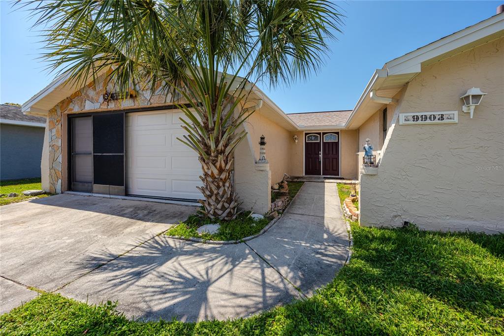 9903 San Mateo Way Port Richey, FL 34668 - Photo 5 of 54