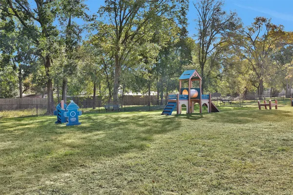 $1,500 | 12922 Longstreet Road, Unit 711, Willis, TX 77318
