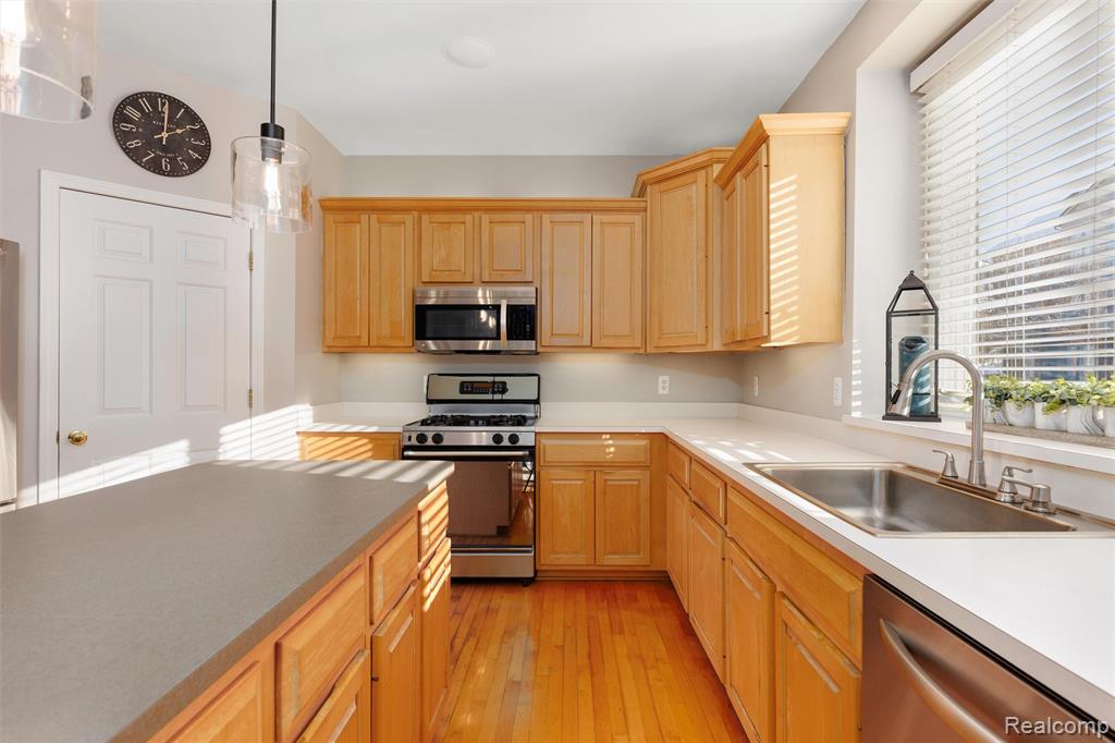 1340 Ross Lane Rochester, MI 48306 - Photo 11 of 52 Gallery Image 11