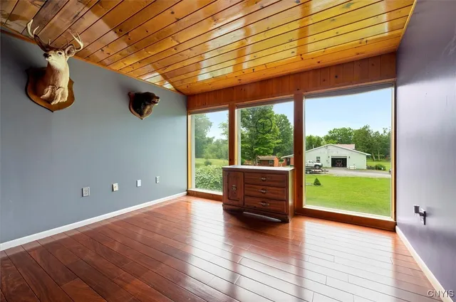 $389,900 | 6895 Hughes Road East, Marshall, NY 13328