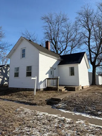 $80,000 | 819 5th Street, Rock Island, IL 61201