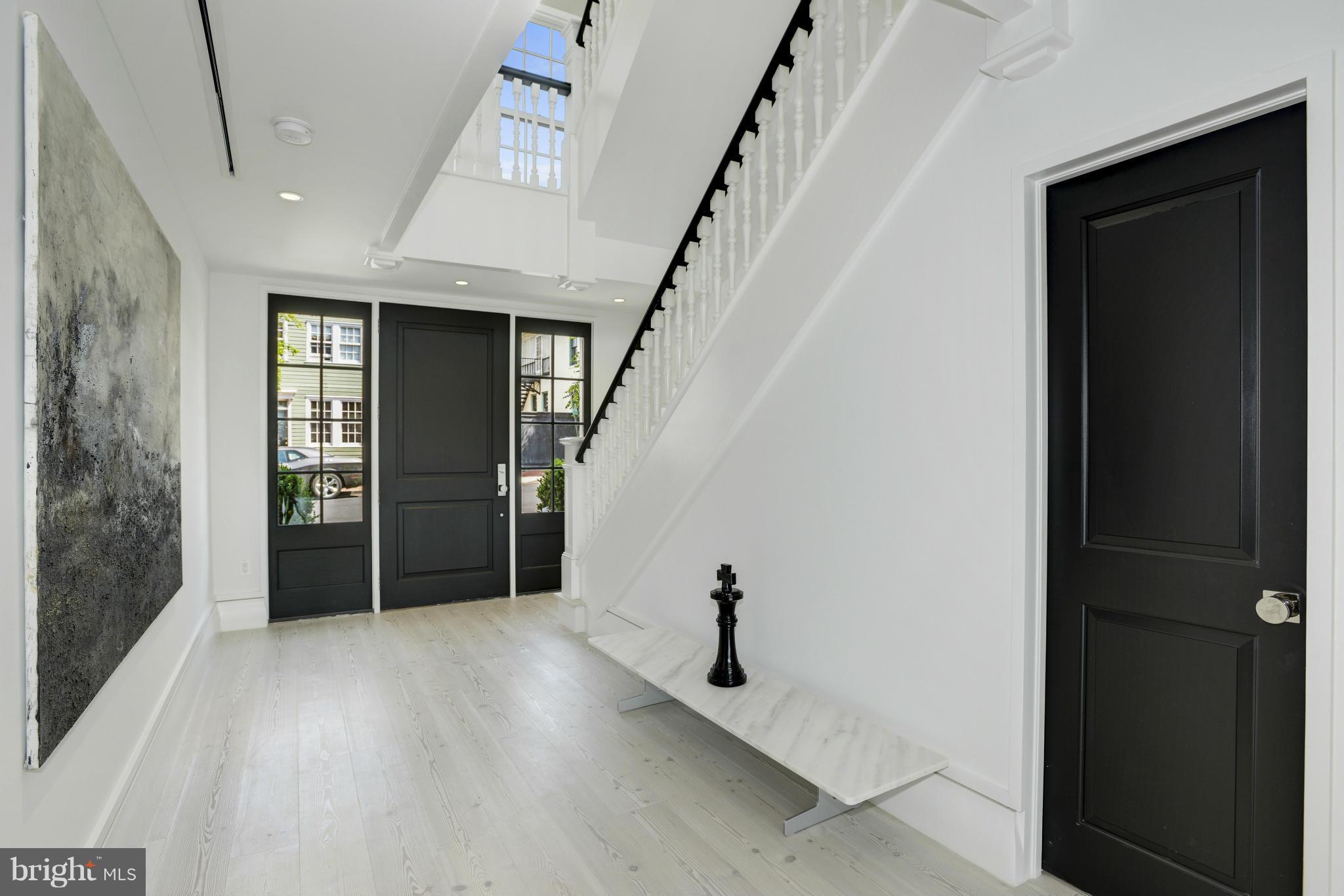 3614 Prospect Street Northwest Washington, DC 20007 - Photo 7 of 21 Foyer