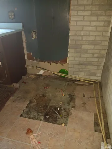 $61,750 | 321 North Chicago Avenue, Brazil, IN 47834