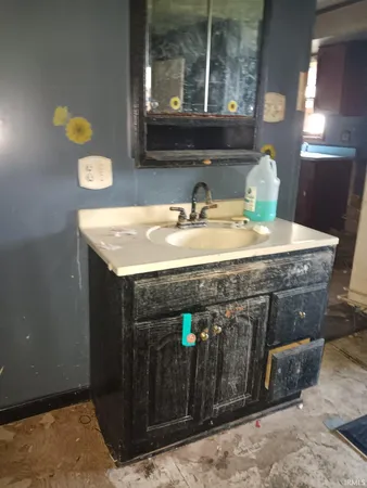 $61,249 | 321 North Chicago Avenue, Brazil, IN 47834