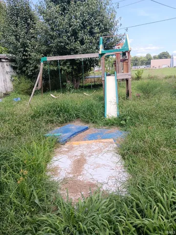 $61,750 | 321 North Chicago Avenue, Brazil, IN 47834