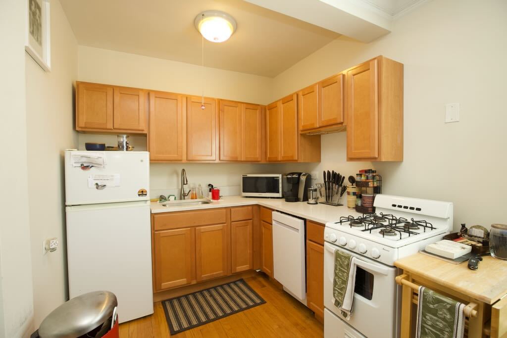 918 Green Bay Road, Unit 3J Winnetka, IL 60093 - Photo 2 of 16