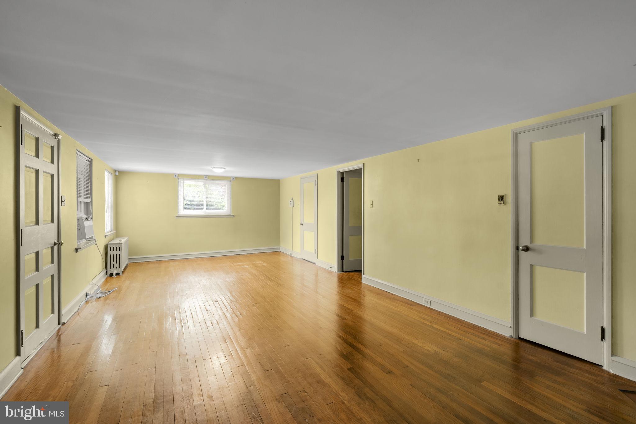 1612 Ridgeview Avenue Lancaster, PA 17603 - Photo 4 of 28 Gallery Image 4