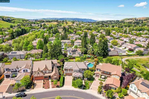 $2,439,000 | 1518 Colchester Street, Danville, CA 94506