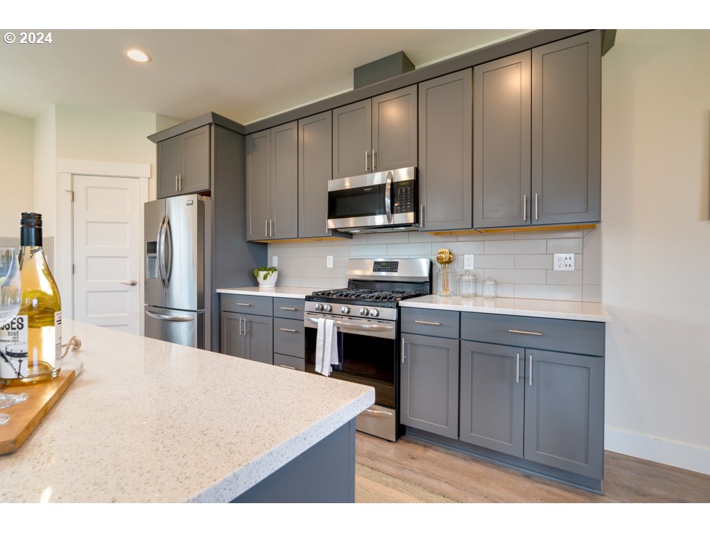 1036 Multnomah Road Hood River, OR 97031 - Photo 17 of 48 Gallery Image 17