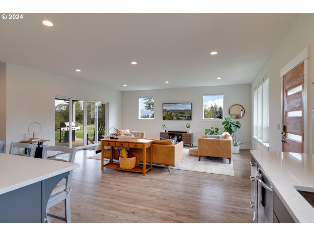 1036 Multnomah Road Hood River, OR 97031 - Photo 21 of 48 Gallery Image 21