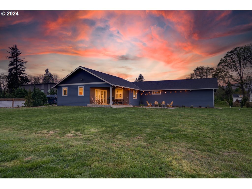 1036 Multnomah Road Hood River, OR 97031 - Photo 8 of 48 Gallery Image 8