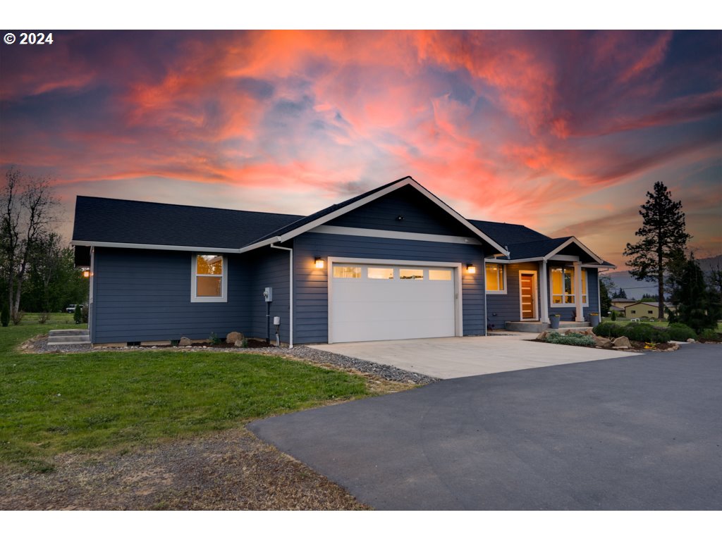 1036 Multnomah Road Hood River, OR 97031 - Photo 9 of 48 Gallery Image 9