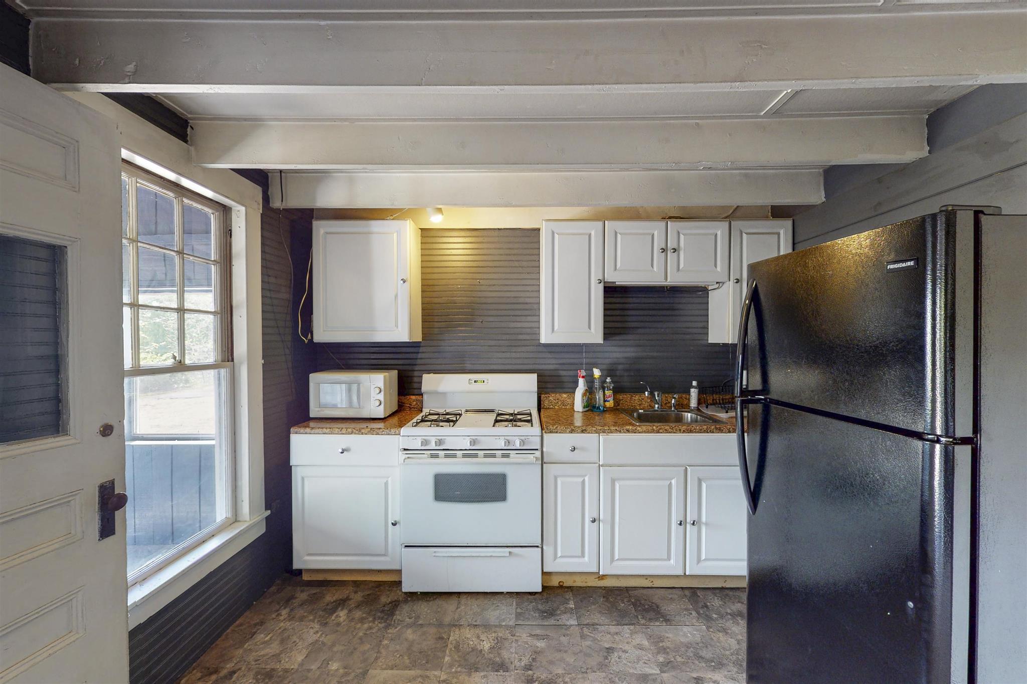 846 Laconia Road, Unit 3 Tilton, NH 03276 - Photo 33 of 40