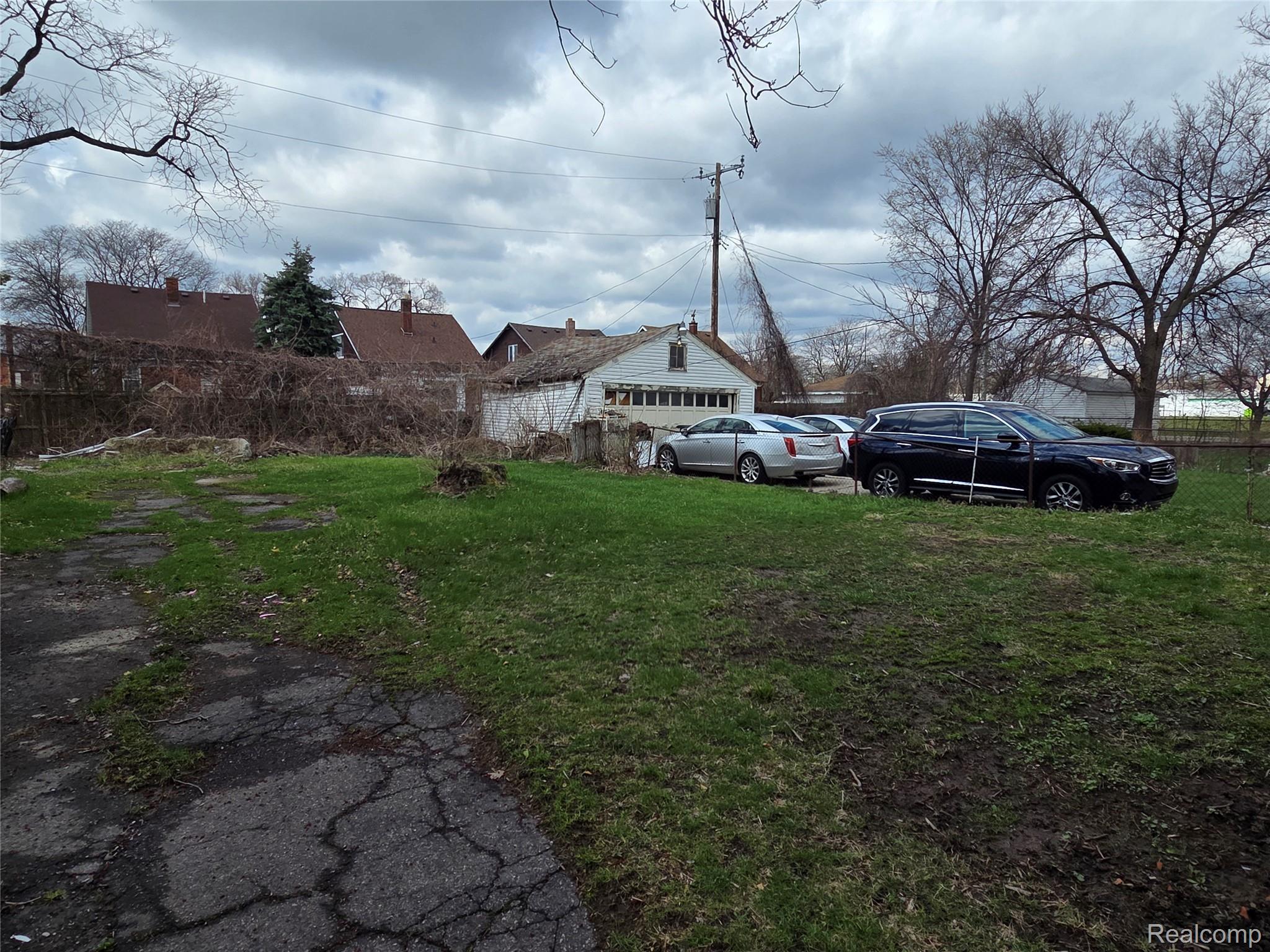 5927 Balfour Road Detroit, MI 48224 - Photo 3 of 25 20260406_121405.jpg