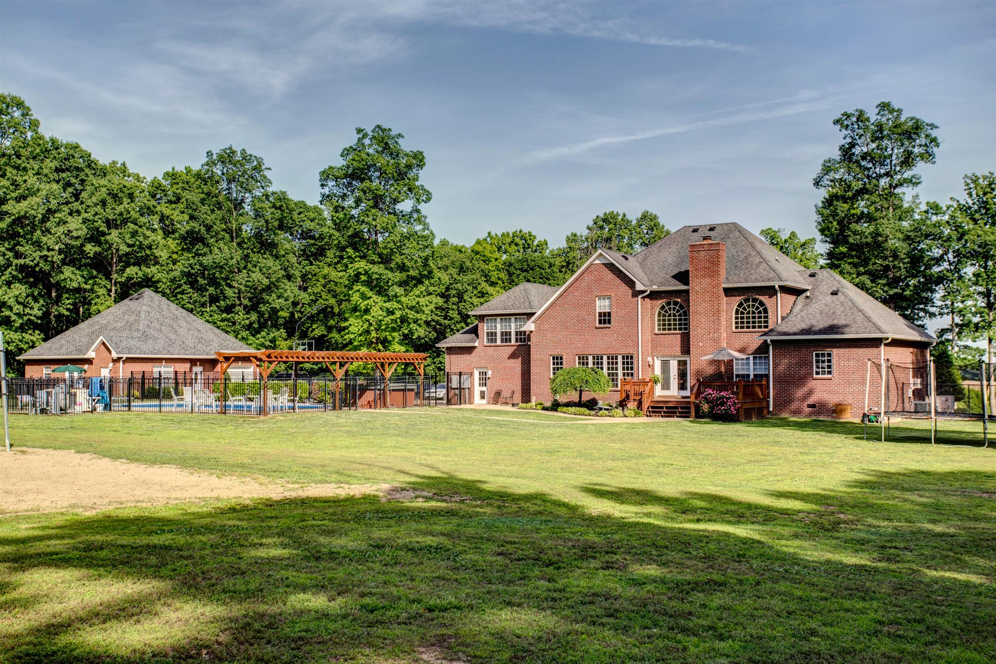 3350 Maxie Jones Road Springfield, TN 37172 - Photo 27 of 30 a front view of a house with a garden