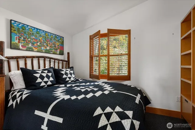 $2,995,000 | 7683 Maxwelton Road, Clinton, WA 98236