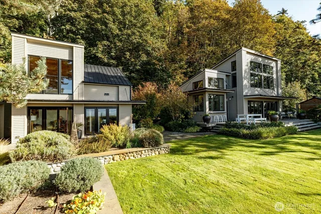 $2,995,000 | 7683 Maxwelton Road, Clinton, WA 98236