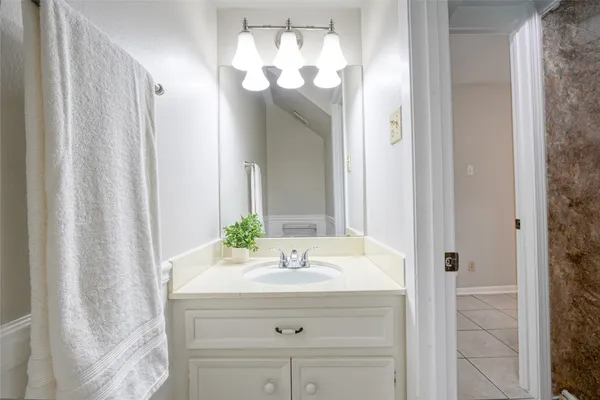 $167,990 | 17163 Beaver Springs Drive, Unit 14, Houston, TX 77090