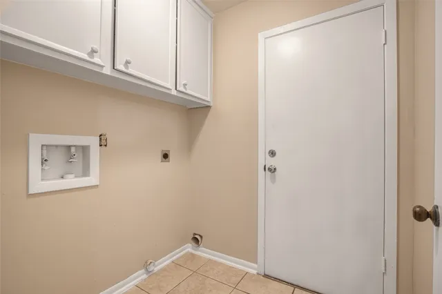 $174,900 | 17163 Beaver Springs Drive, Unit 14, Houston, TX 77090