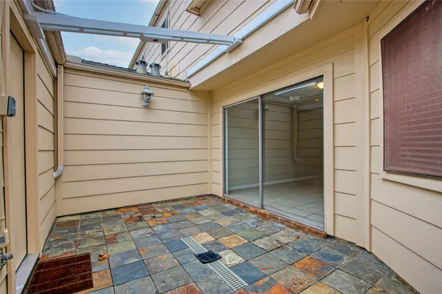 $174,900 | 17163 Beaver Springs Drive, Unit 14, Houston, TX 77090