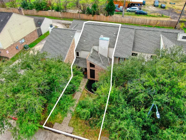 $167,990 | 17163 Beaver Springs Drive, Unit 14, Houston, TX 77090