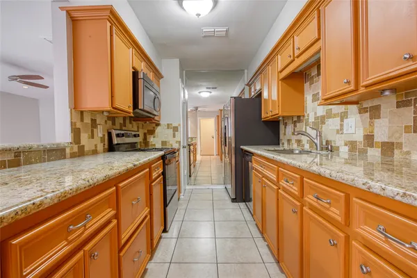 $167,990 | 17163 Beaver Springs Drive, Unit 14, Houston, TX 77090