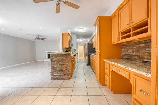 $167,990 | 17163 Beaver Springs Drive, Unit 14, Houston, TX 77090