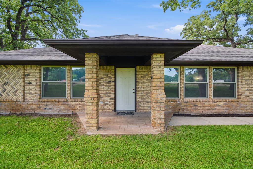 305 Bent Oak Road Weatherford, TX 76086 - Photo 34 of 35 Side patio
