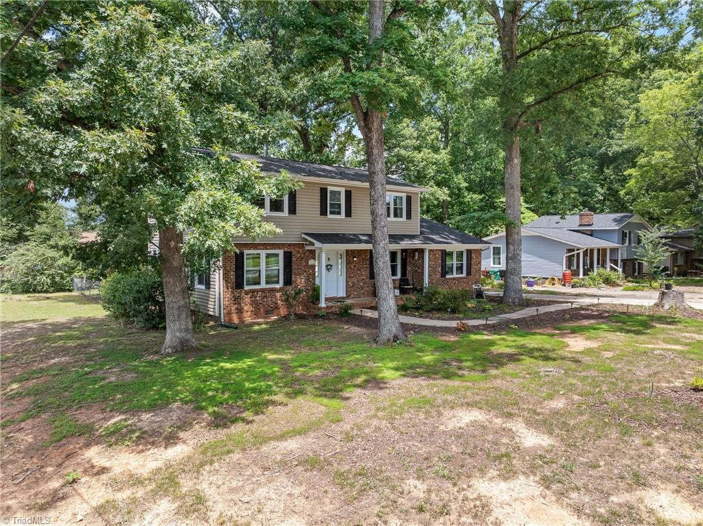 1001 Oakview Road High Point, NC 27265 - Photo 3 of 35