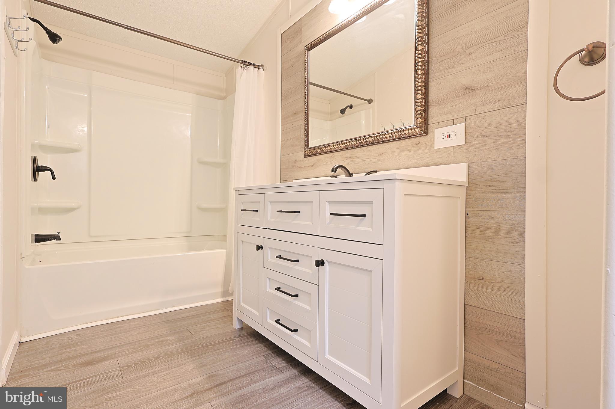 2060 Rohrbach Lane Quakertown, PA 18951 - Photo 15 of 21 Primary Bath