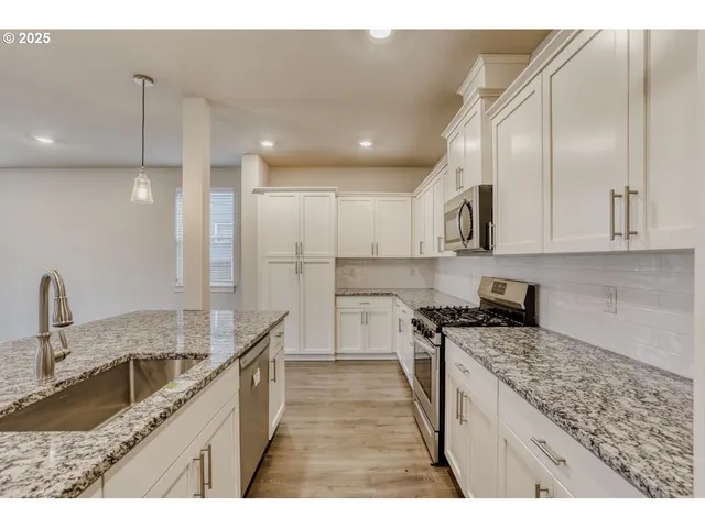 $524,900 | 6433 Southeast 23rd Street, Gresham, OR 97080