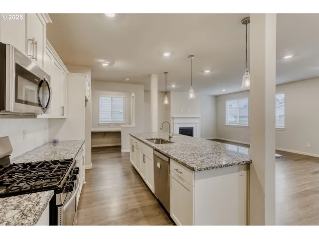 $524,900 | 6433 Southeast 23rd Street, Gresham, OR 97080