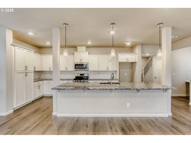 $524,900 | 6433 Southeast 23rd Street, Gresham, OR 97080