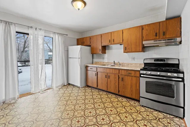 $1,400 | 1017 9th Street, Unit 5, Harvard, IL 60033