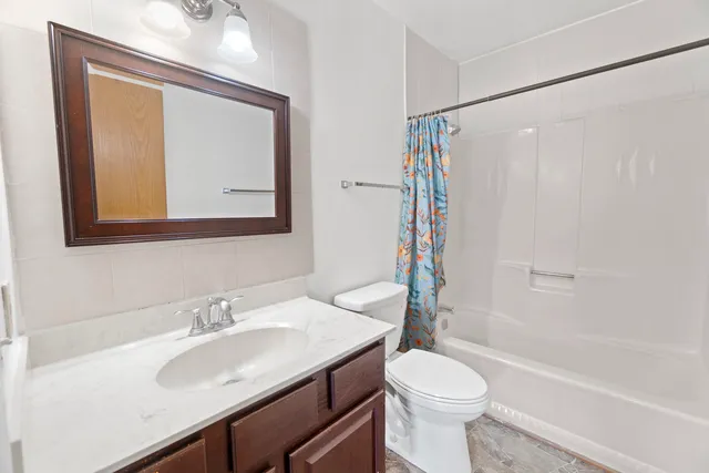 $1,400 | 1017 9th Street, Unit 5, Harvard, IL 60033