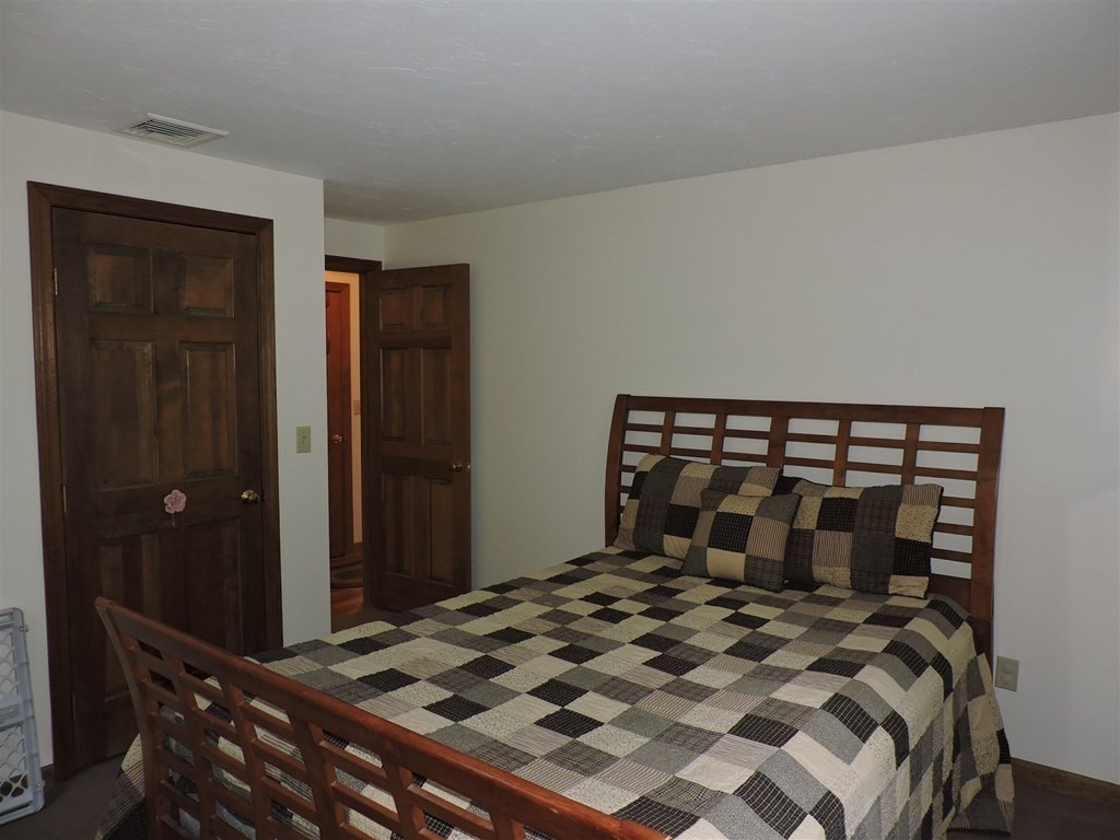 30 Jones Road Sutton, MA 01590 - Photo 33 of 42