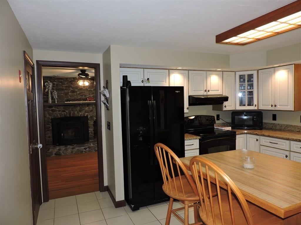 30 Jones Road Sutton, MA 01590 - Photo 8 of 42