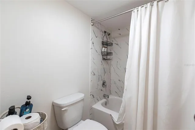 $9,000 | 1055 West Peppertree Drive, Unit 106AA, Sarasota, FL 34242