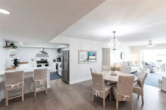 $9,000 | 1055 West Peppertree Drive, Unit 106AA, Sarasota, FL 34242