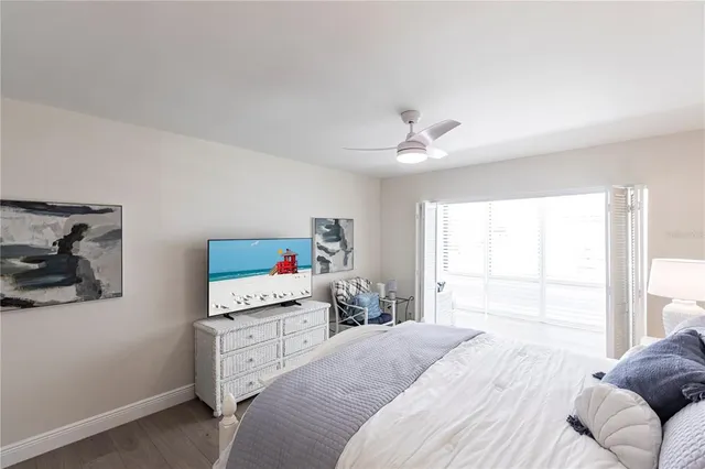 $9,000 | 1055 West Peppertree Drive, Unit 106AA, Sarasota, FL 34242