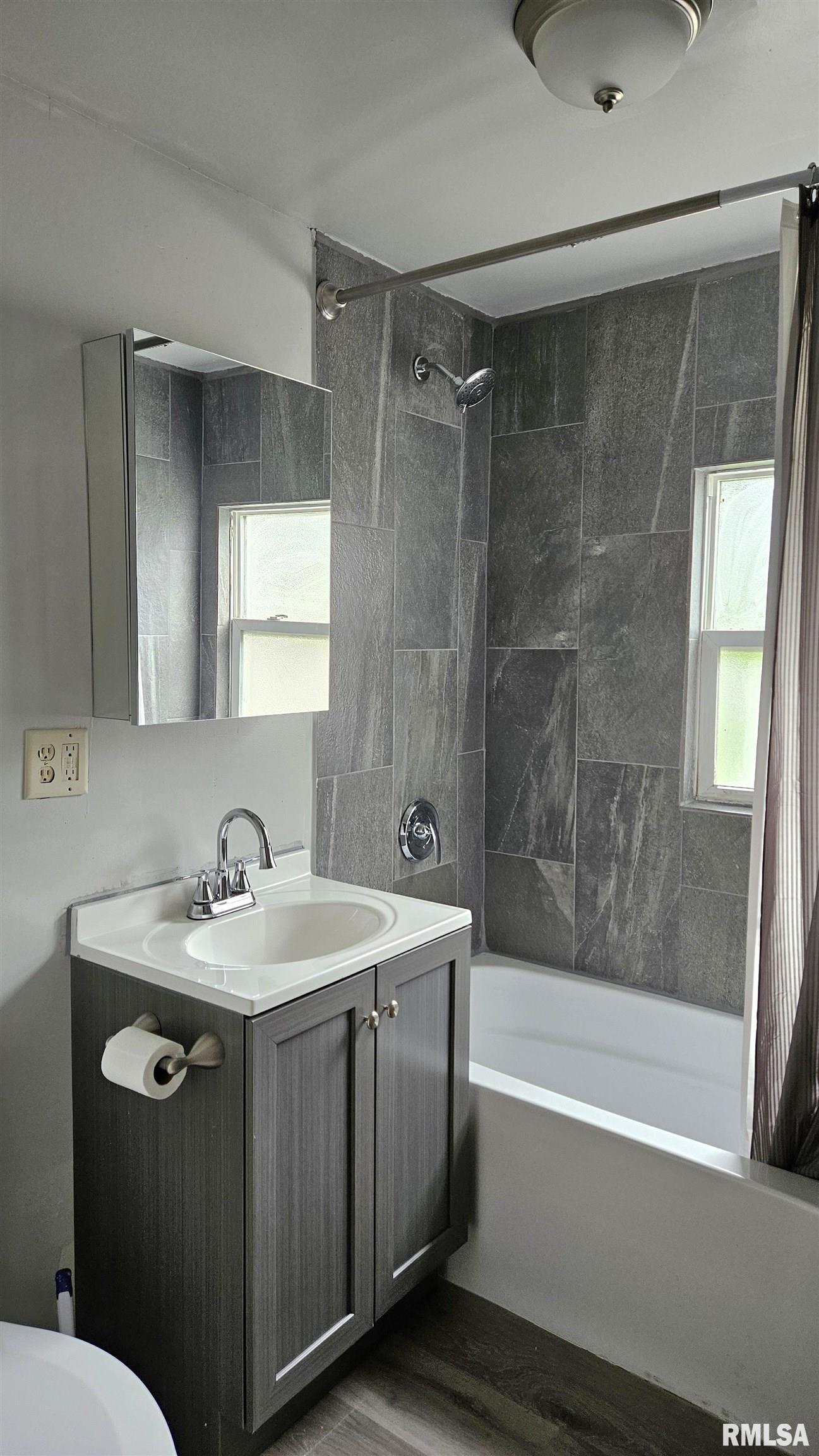 351 West Walnut Street Canton, IL 61520 - Photo 14 of 15
