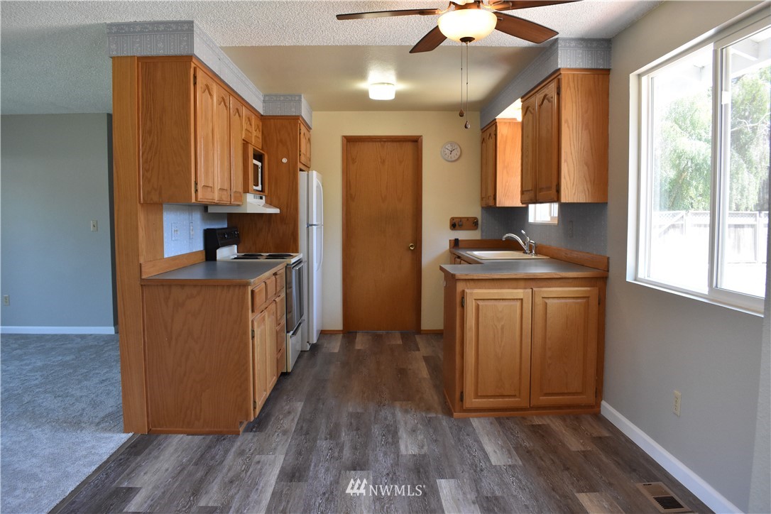 175 West Pole Road Lynden, WA 98264 - Photo 8 of 21