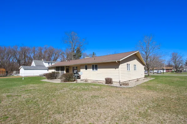 $299,900 | 303 Dahlke Street, North Judson, IN 46366