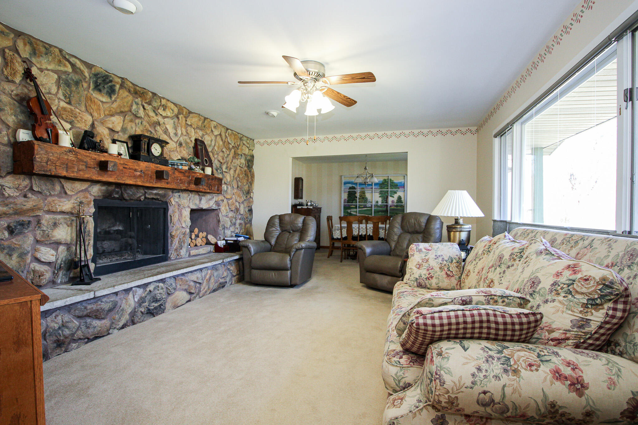 303 Dahlke Street North Judson, IN 46366 - Photo 5 of 32 2048x1365