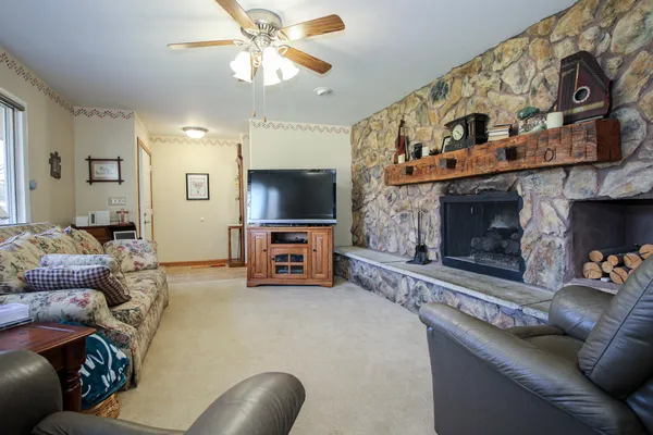 $299,900 | 303 Dahlke Street, North Judson, IN 46366