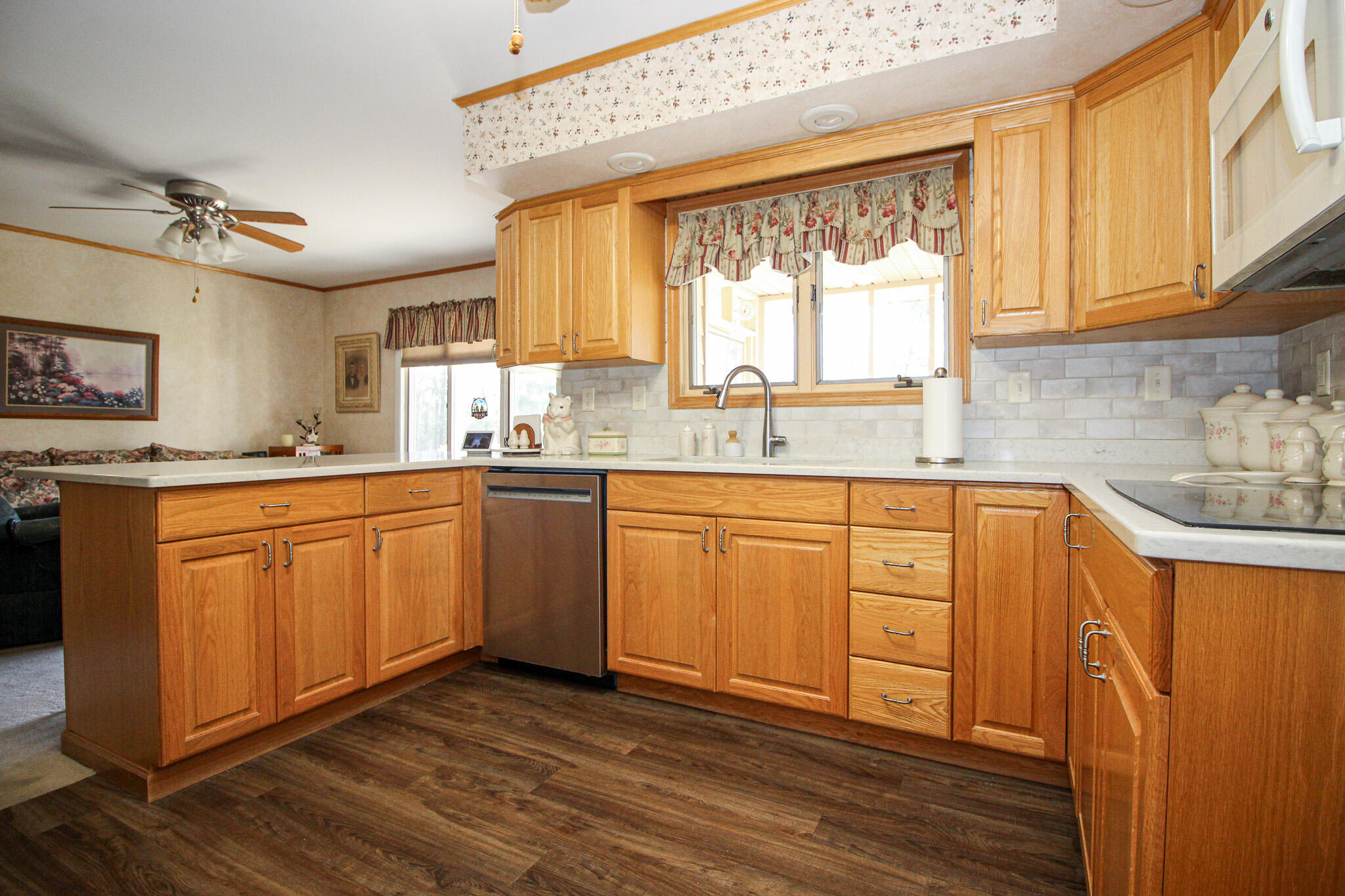303 Dahlke Street North Judson, IN 46366 - Photo 9 of 32 2048x1365