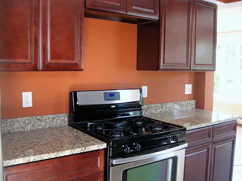 10 Nimitz Road East Providence, RI 02916 - Photo 8 of 14 Kitchen.